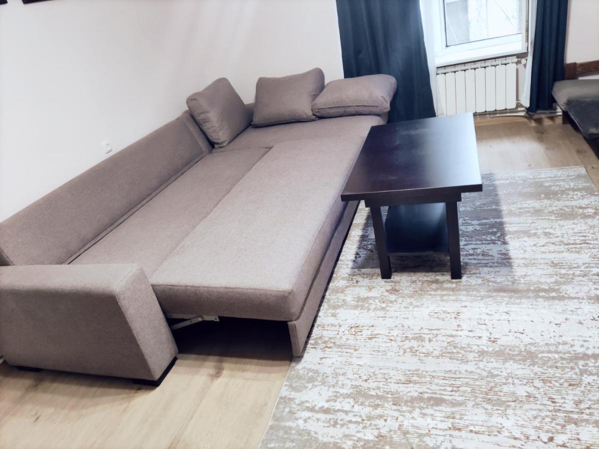 Renovated 1 Bedroom With King Size Bed In Kentron Yerevan Exterior photo